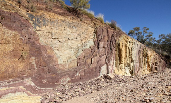 Ochre Pit 2 Lets Go Travel Australia