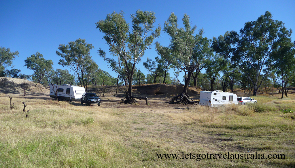 Camp-area-at-Balonne-River-St-George-3