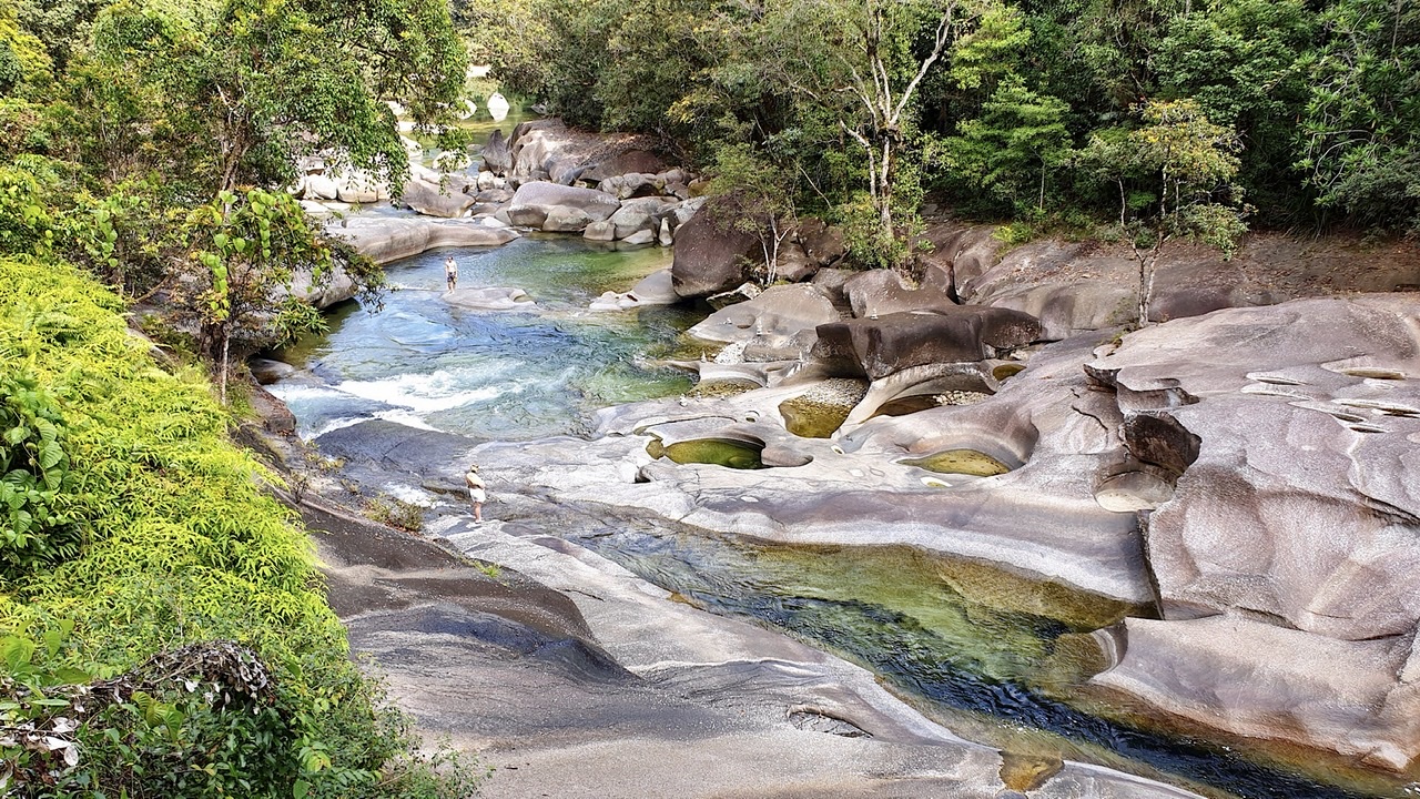 Babinda Boulders